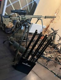 Снайпер ВДВ с винтовкой Cadex