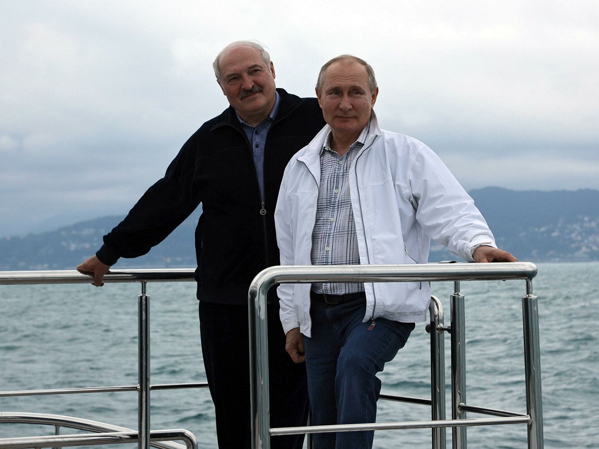 Наш сукин сын. Как российская пропаганда воспитывает Лукашенко