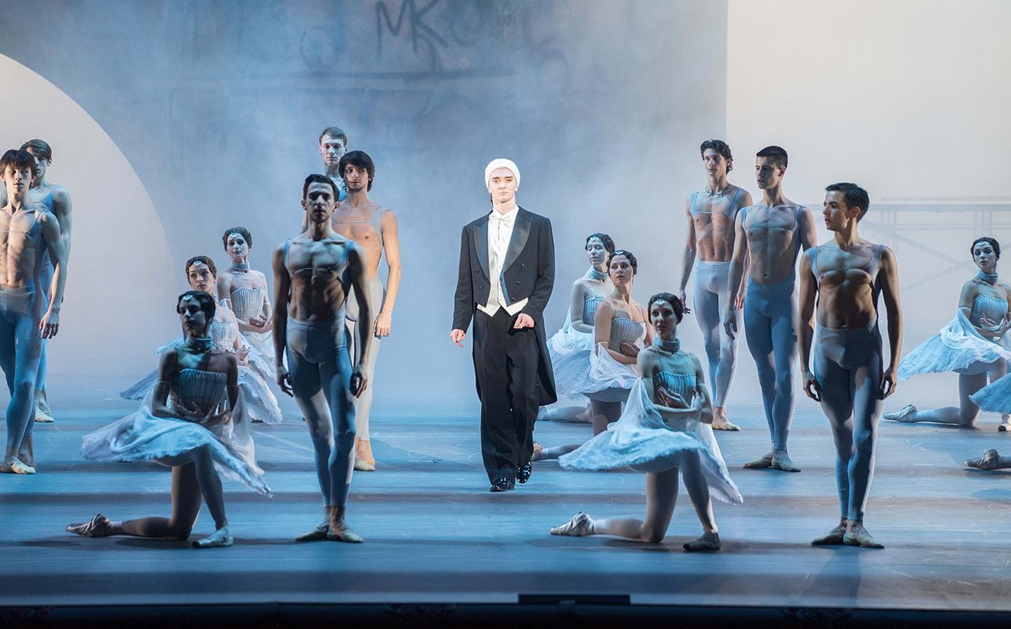 Большой театр отменил балет Серебренникова и оперу Кулябина. Ранее оба режиссера выступили против войны