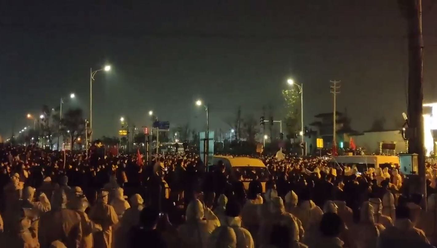 Apple потеряет 6 млн iPhone Pro из-за беспорядков на заводе в Китае — Bloomberg