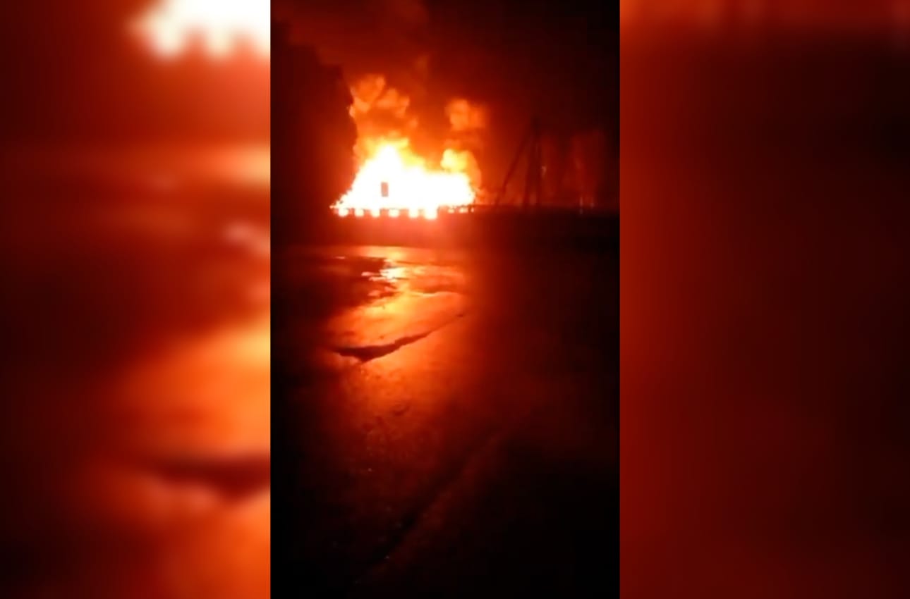 В Крыму произошел пожар в казарме. В z-каналах пишут о погибших, возможной причиной может быть буржуйка