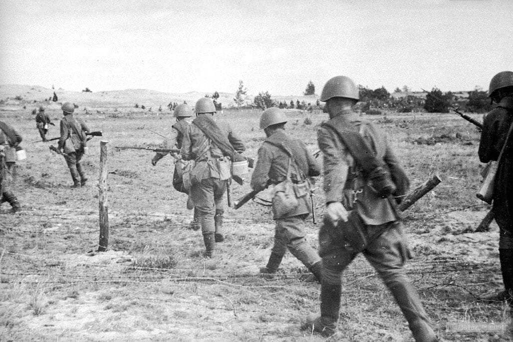 Россия разрабатывает план масштабных пехотных атак, схожий с тактикой СССР — Офис Зеленского