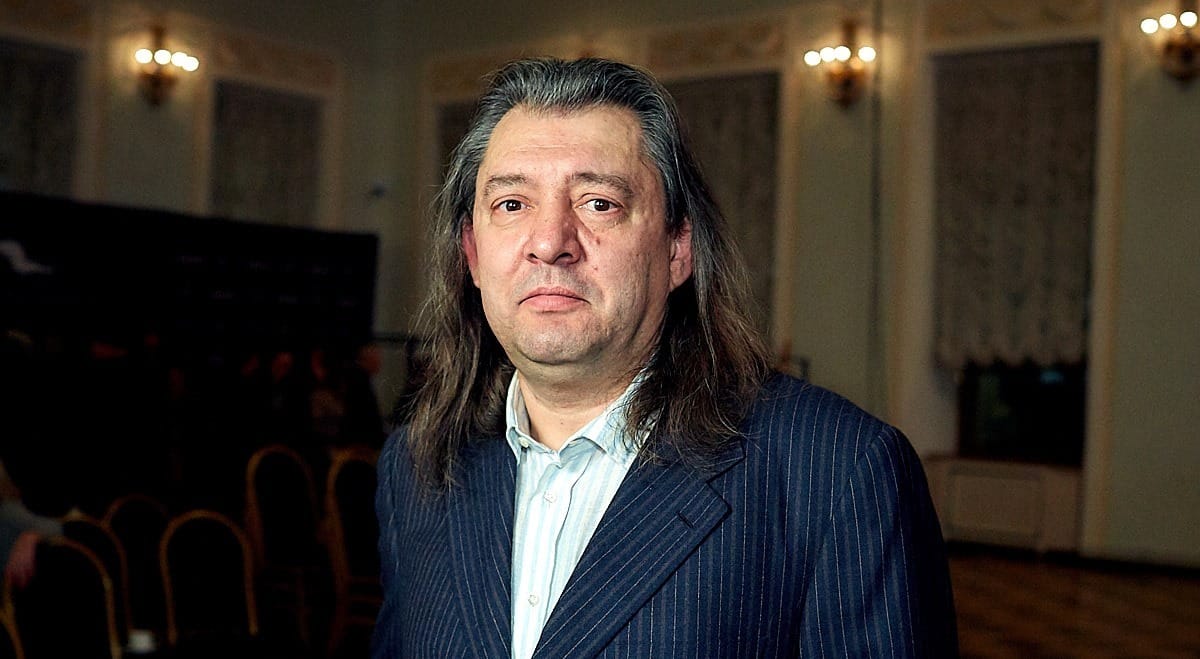 Поэта Виталия Пуханова исключили из совета премии «Лицей» после доноса «Z-писателей»