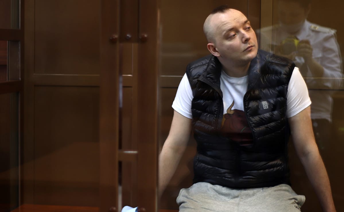 Политолога Воронина приговорили к 13 годам колонии по обвинению в госизмене. Он проходил по одному делу с Иваном Сафроновым