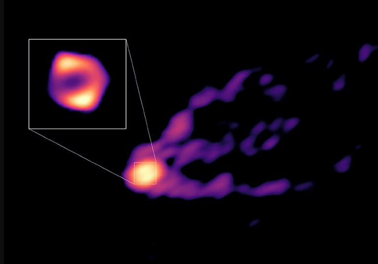 Nature: Астрономы разглядели джет в непосредственной близости от черной дыры в галактике М87