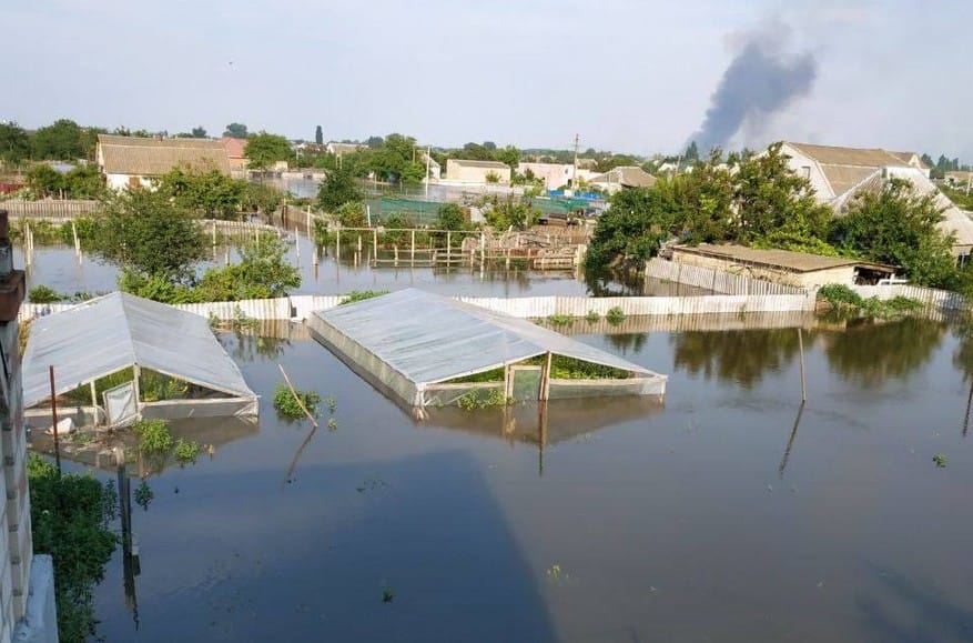 Российские военные обстреляли лодку с эвакуированными, шесть человек ранены — Ермак