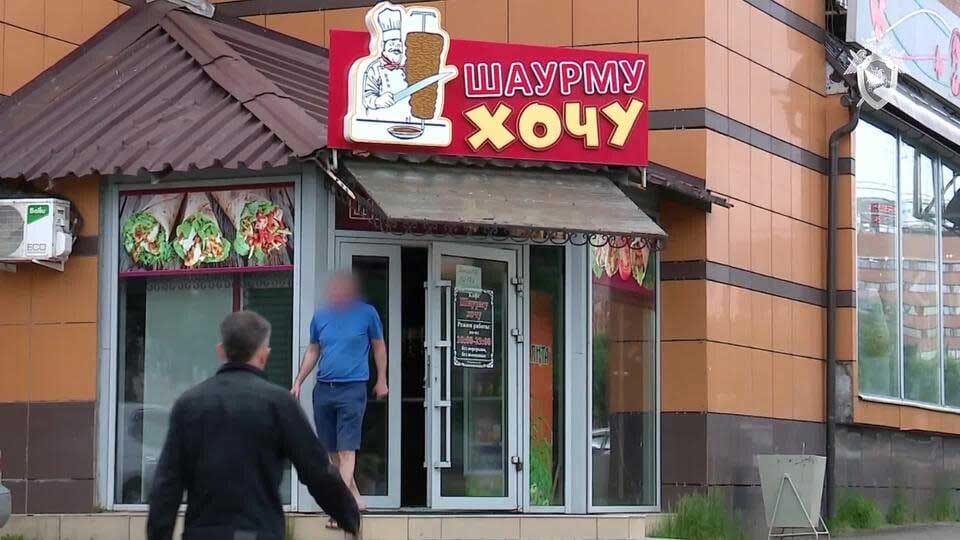 Число отравившихся шаурмой в Иркутской области превысило 60. Владельца кафе задержали