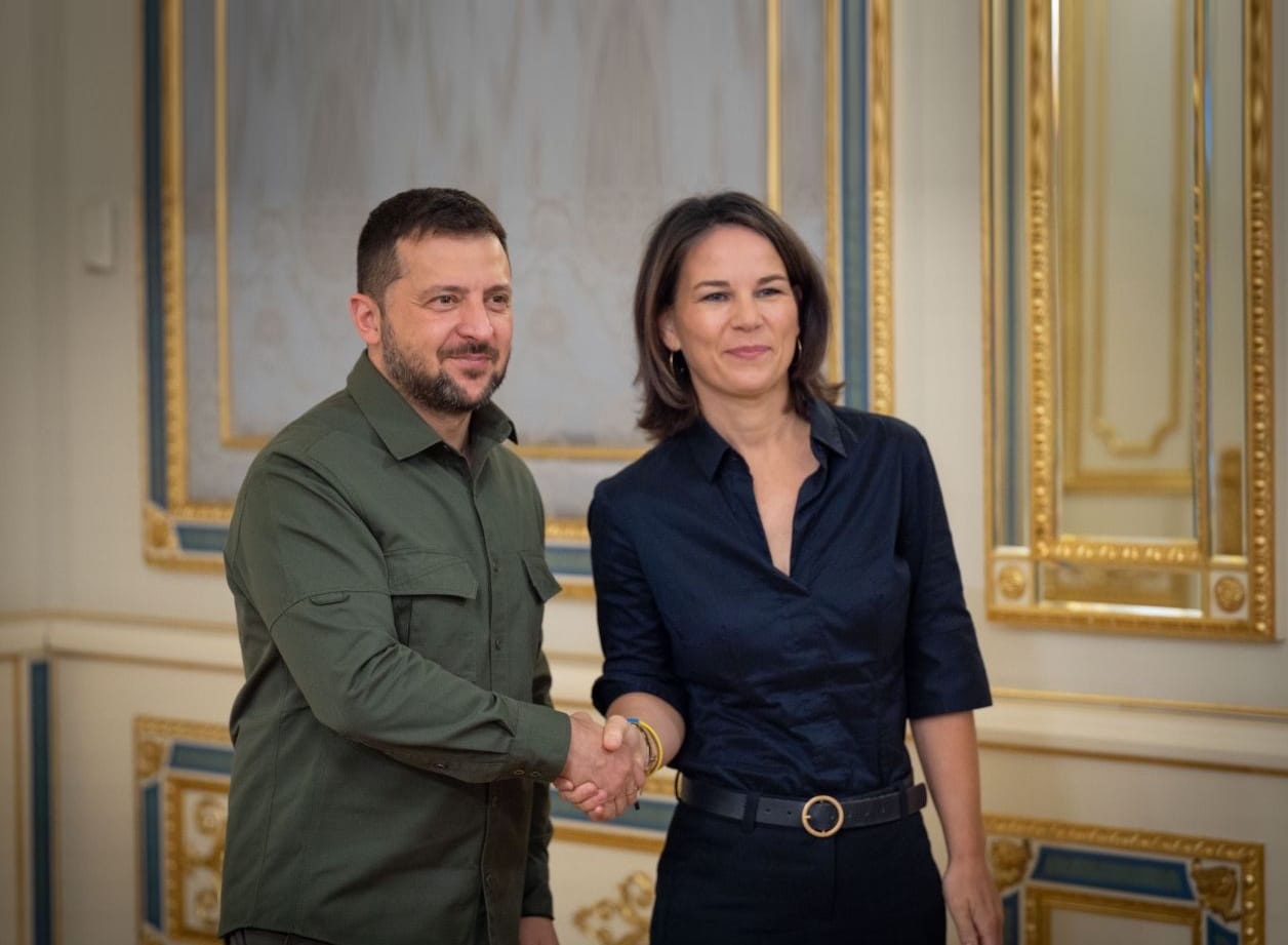 Часть оружия, отправленного Украине, устарела или не работала, заявила глава МИД Германии. Проверить надо и ракеты Taurus