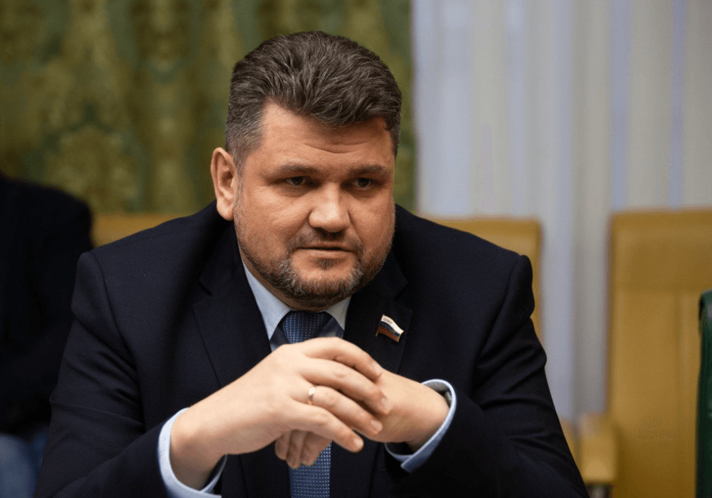 В парламент Хакасии переизбрали сенатора-единоросса Александра Жукова. Его сочли единственным законным кандидатом 