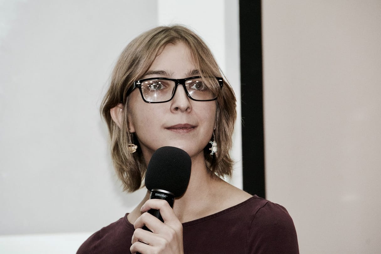 В сети книжных магазинов «Читай-город» объяснили отмену встречи с научной журналисткой Асей Казанцевой угрозами в ее адрес