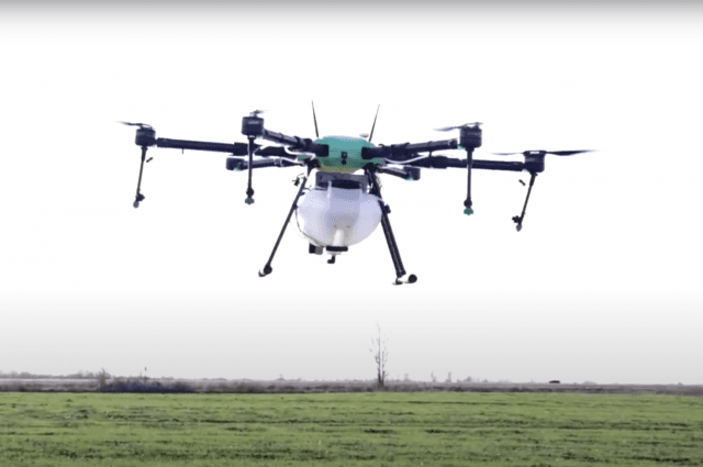 Москвичу прислали украинский дрон «Баба-Яга» с платой Starlink, которая умеет обходить системы РЭБ. После получения посылки его задержали