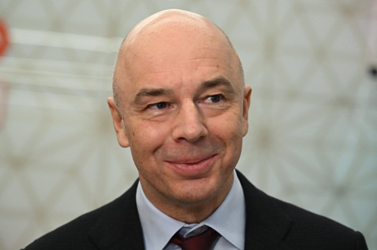 Доходы бюджета России от нефти и газа выросли на 80% в январе–апреле, сообщил Минфин