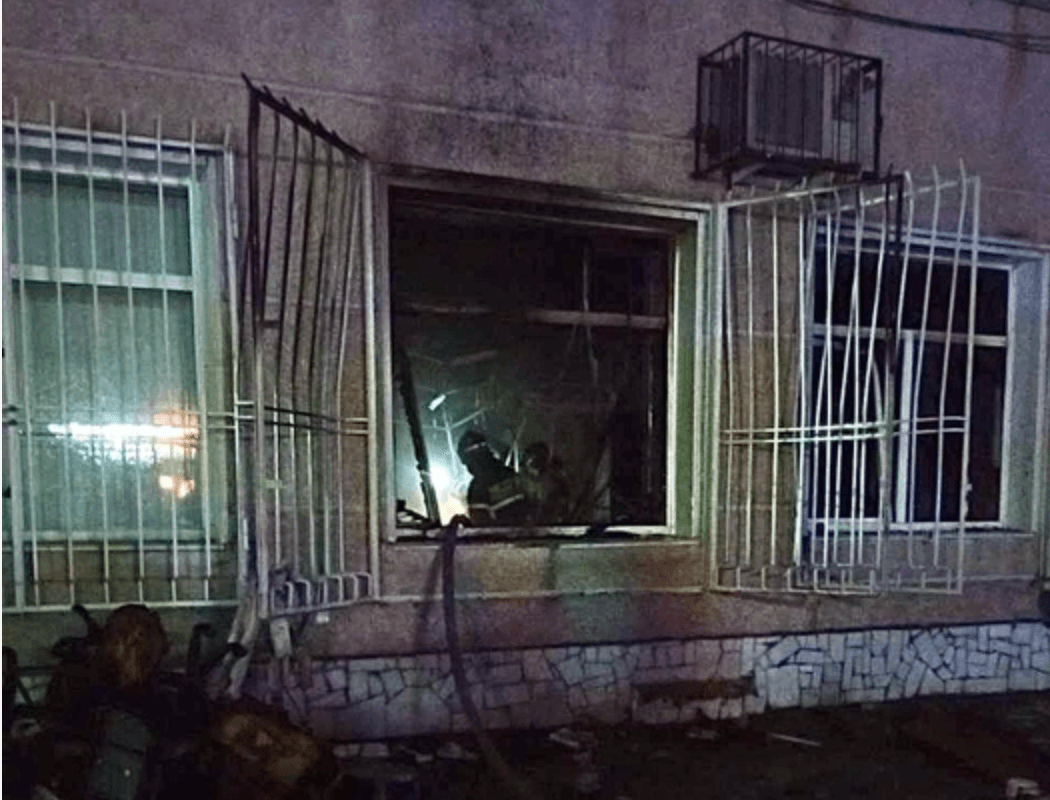 В Перми две женщины с помощью коктейлей Молотова подожгли офис «Единой России»