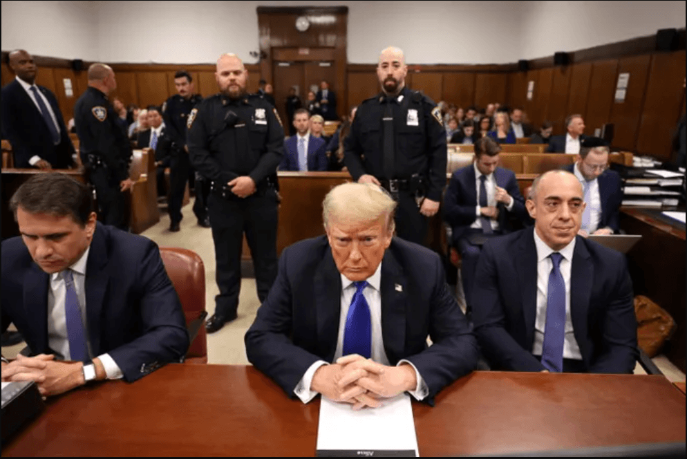 «Формально судья может отправить Трампа за решетку по делу Сторми Дэниэлс, но это крайне маловероятно» — юрист Игорь Слабых