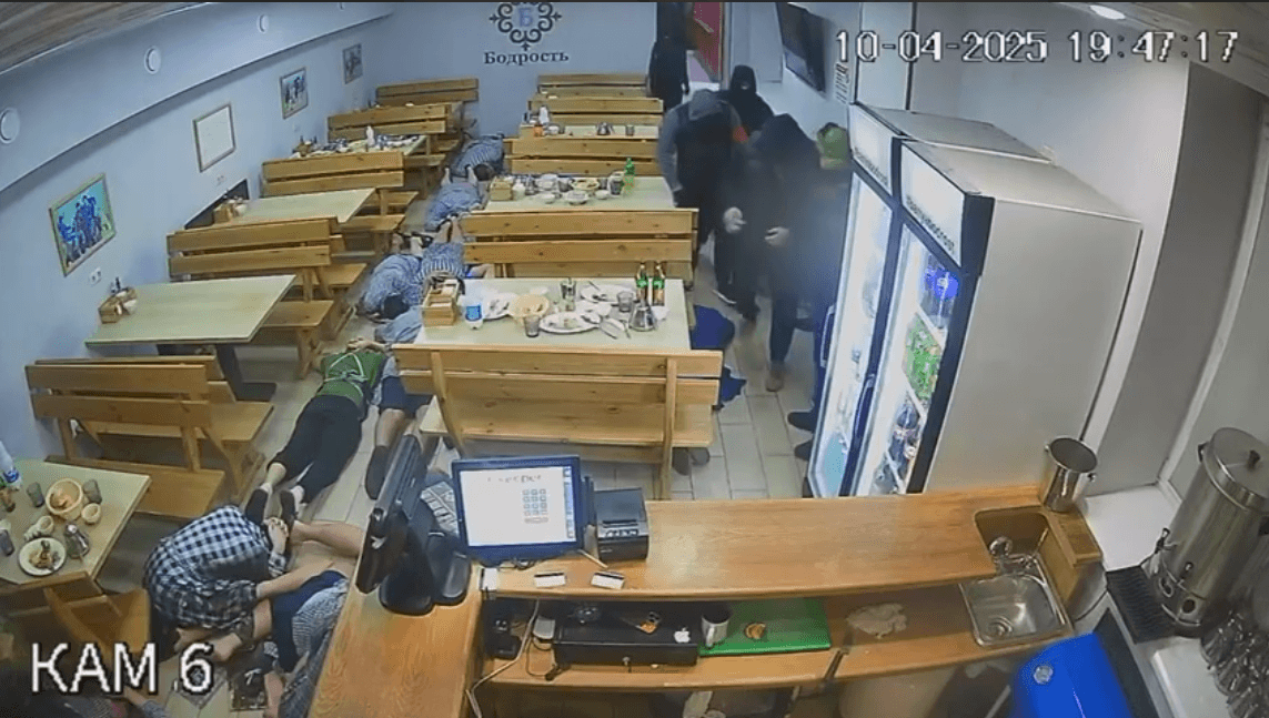 Силовики пришли с рейдом в московскую баню и задержали граждан Кыргызстана. МИД страны потребовал объяснений от России