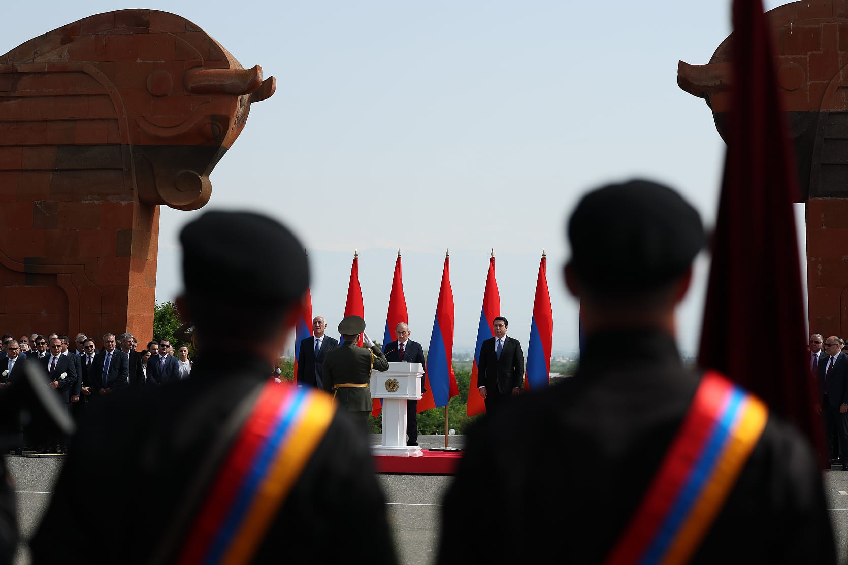 Боты сети «Матрёшка» начали кампанию против Пашиняна. Его обвинили в замалчивании геноцида армян и приписали прием сильных транквилизаторов