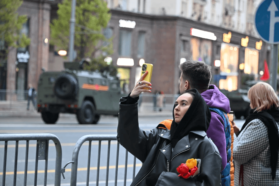 В июле по всей России зафиксировали более двух тысяч отключений мобильного интернета — почти в три раза больше, чем в прошлом месяце  