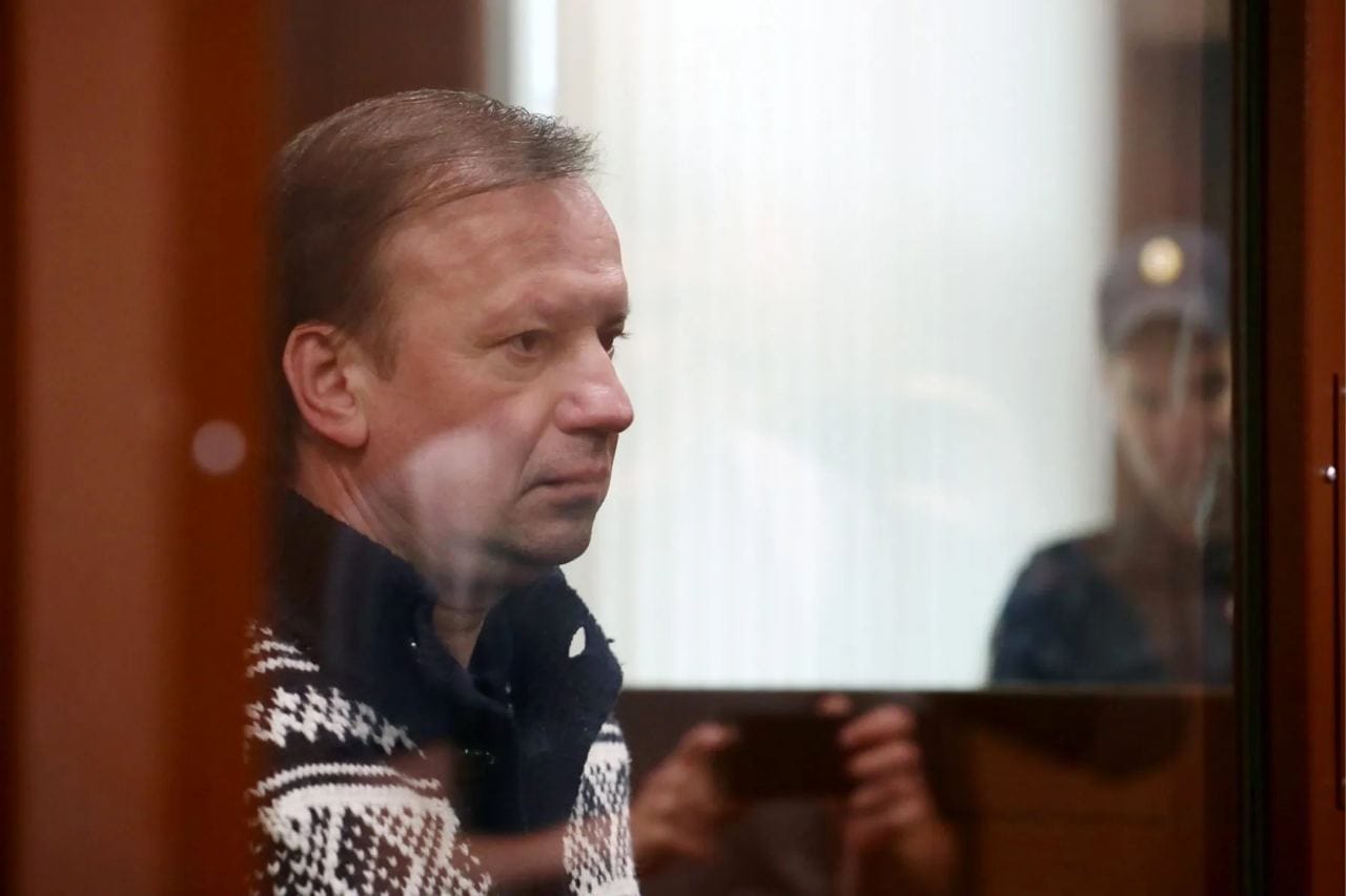 Центр «Досье»: главный фигурант дела о кокаине в посольстве РФ мог быть завербован ФСБ и годами возить наркотики в Россию из Аргентины