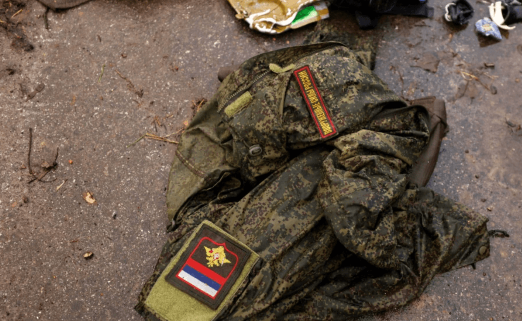 Матери погибших в Украине солдат обвинили в их смерти корреспондента «Известий» — журналист Илья Барабанов