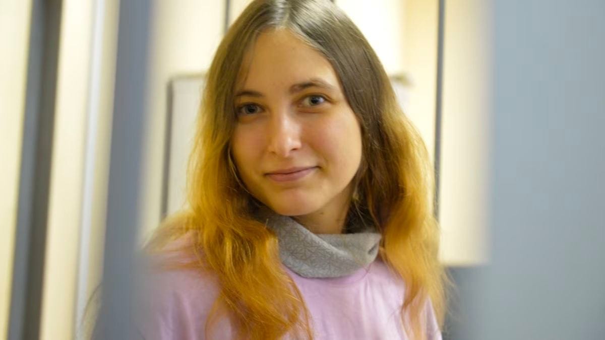 Художнице Саше Скочиленко не дают пройти гастроскопию с обезболивающим, ей не дают пройти обследование в гражданской больнице