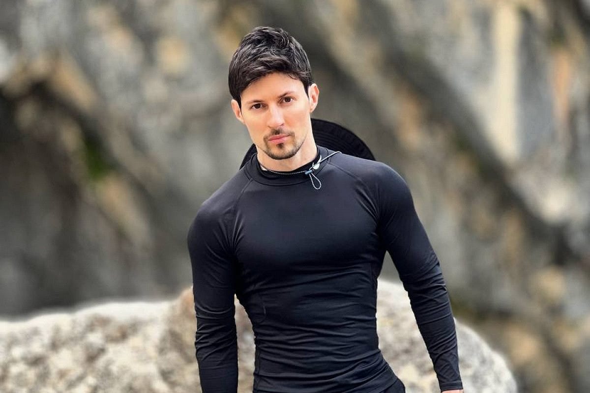 Срок задержания Дурова продлили до 28 августа. Задержанных вместе с ним телохранителя и девушку отпустили после допроса