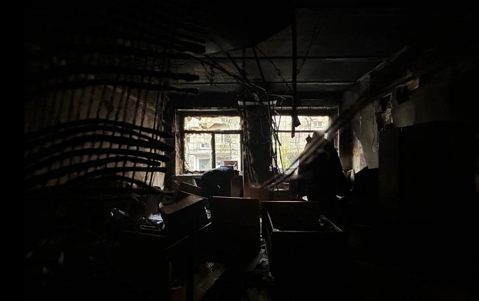 Суд отправил под домашний арест мать и дочь, обвиняемых в поджоге офиса «Единой России» в Перми