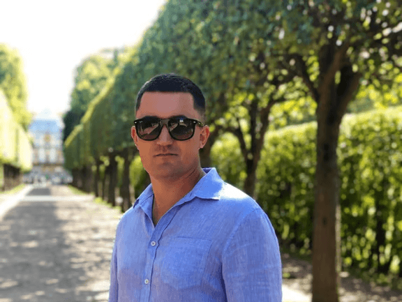 Владельцем арестованного США танкера оказался россиянин, связанный с создателем «антисанкционной» платформы Иланом Шором — расследование