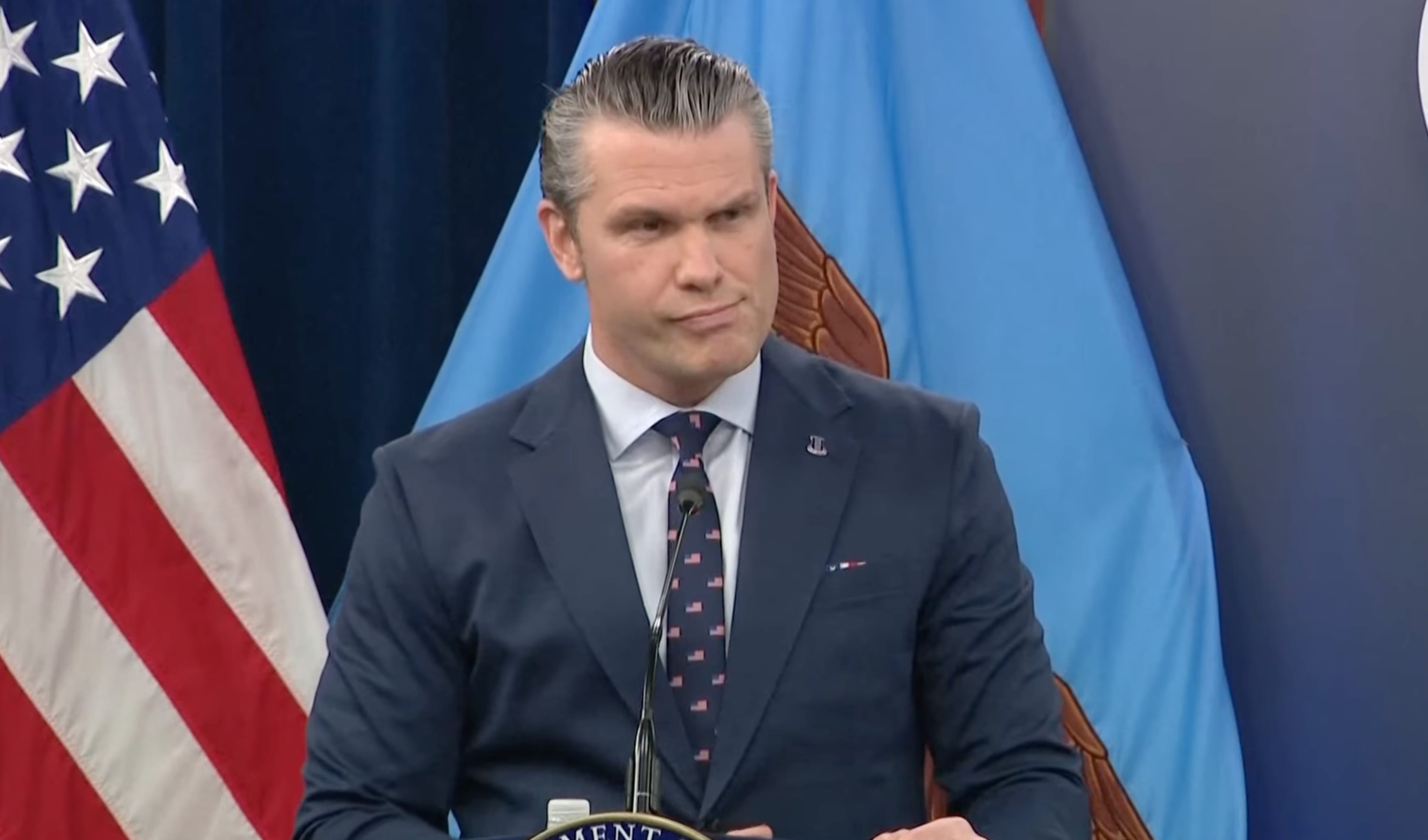 Весь иранский военно-морской флот потоплен, ВВС и ПВО уничтожены, «война — это хаос» — глава Пентагона