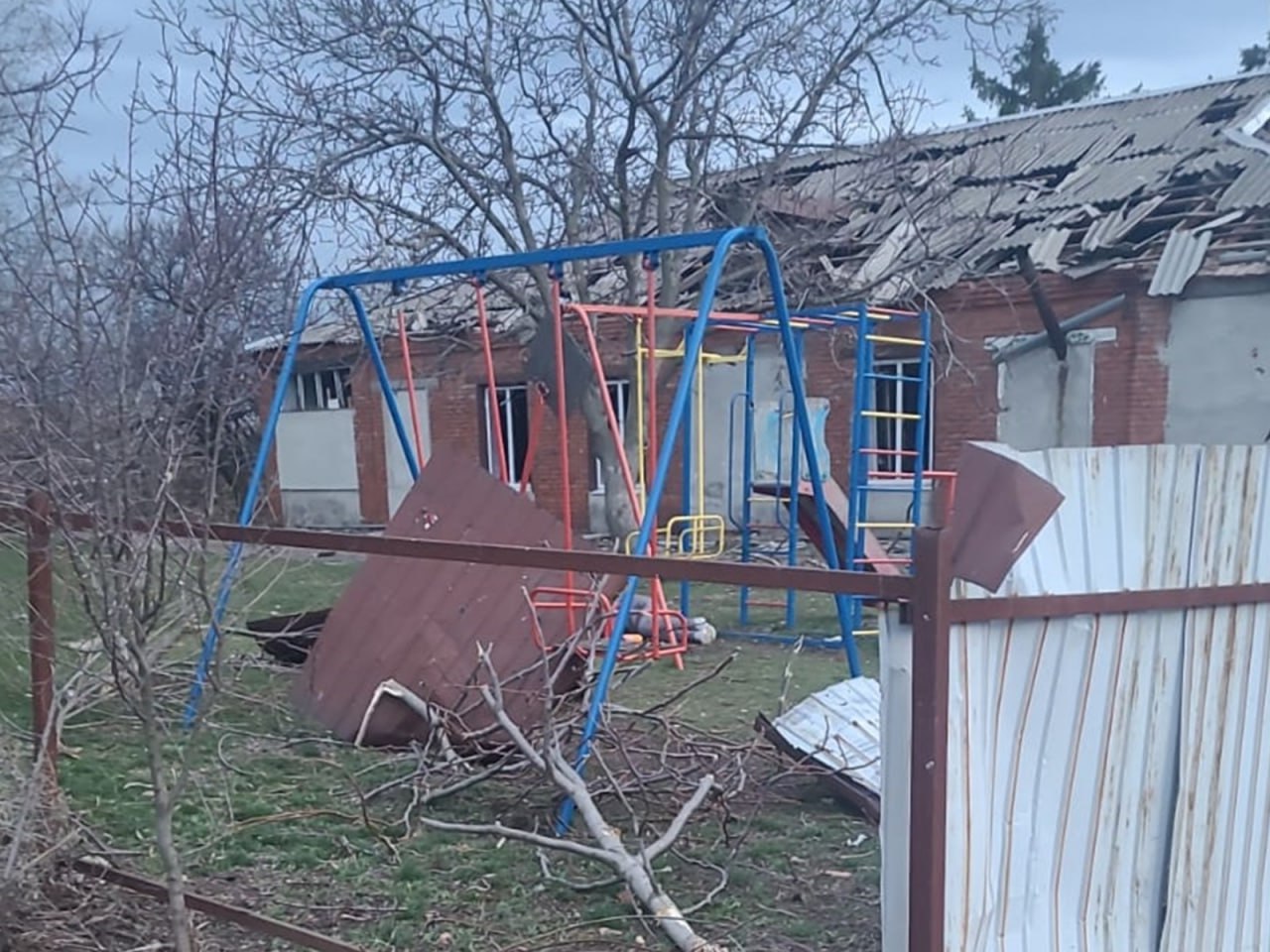 Последствия удара по селу Куртовка в Донецкой области