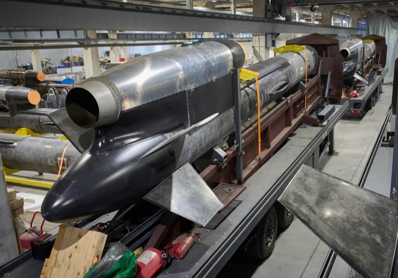 Сборка ракет «Фламiнго». Фото: AP