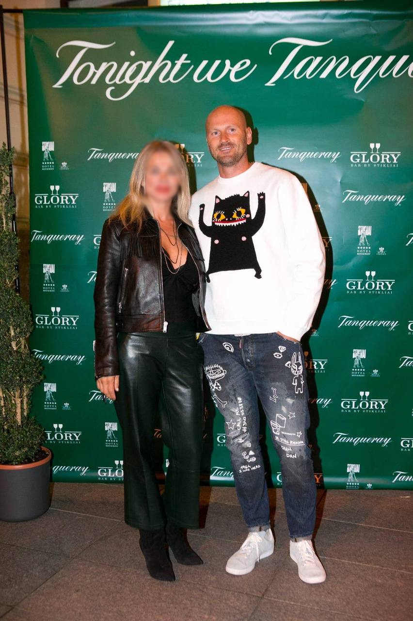 Адолфас Каминскас (справа)