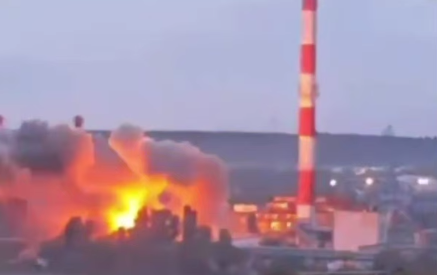 Фото: момент удара HIMARS по ТЭЦ в Белгороде, 28.09.2025 / соцсети 